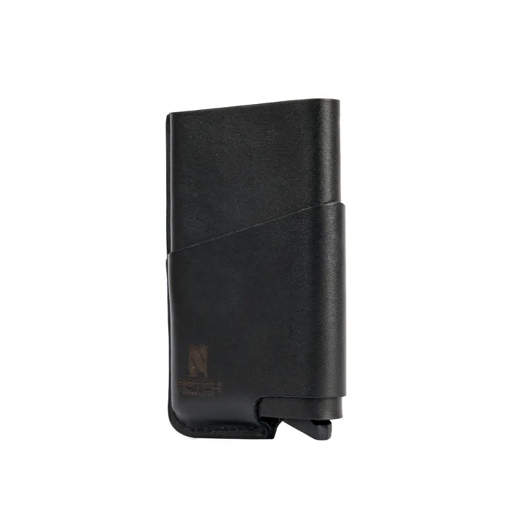 gopocket-black8.webp